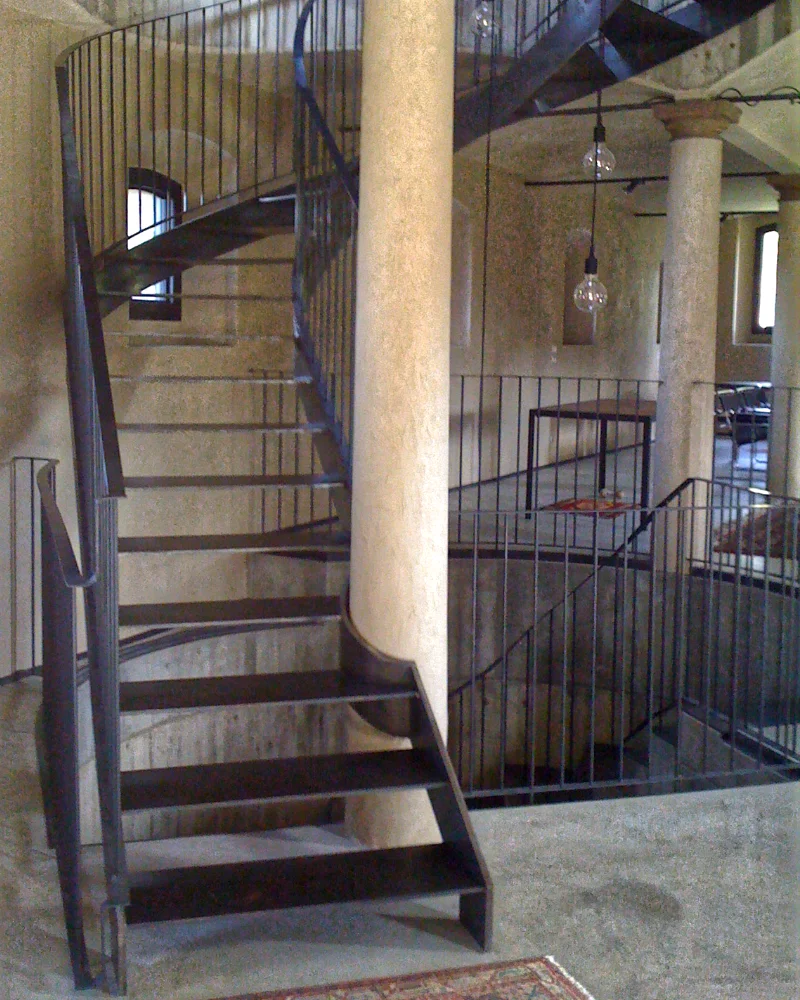 scale-acciaio-e-metallo-mantova